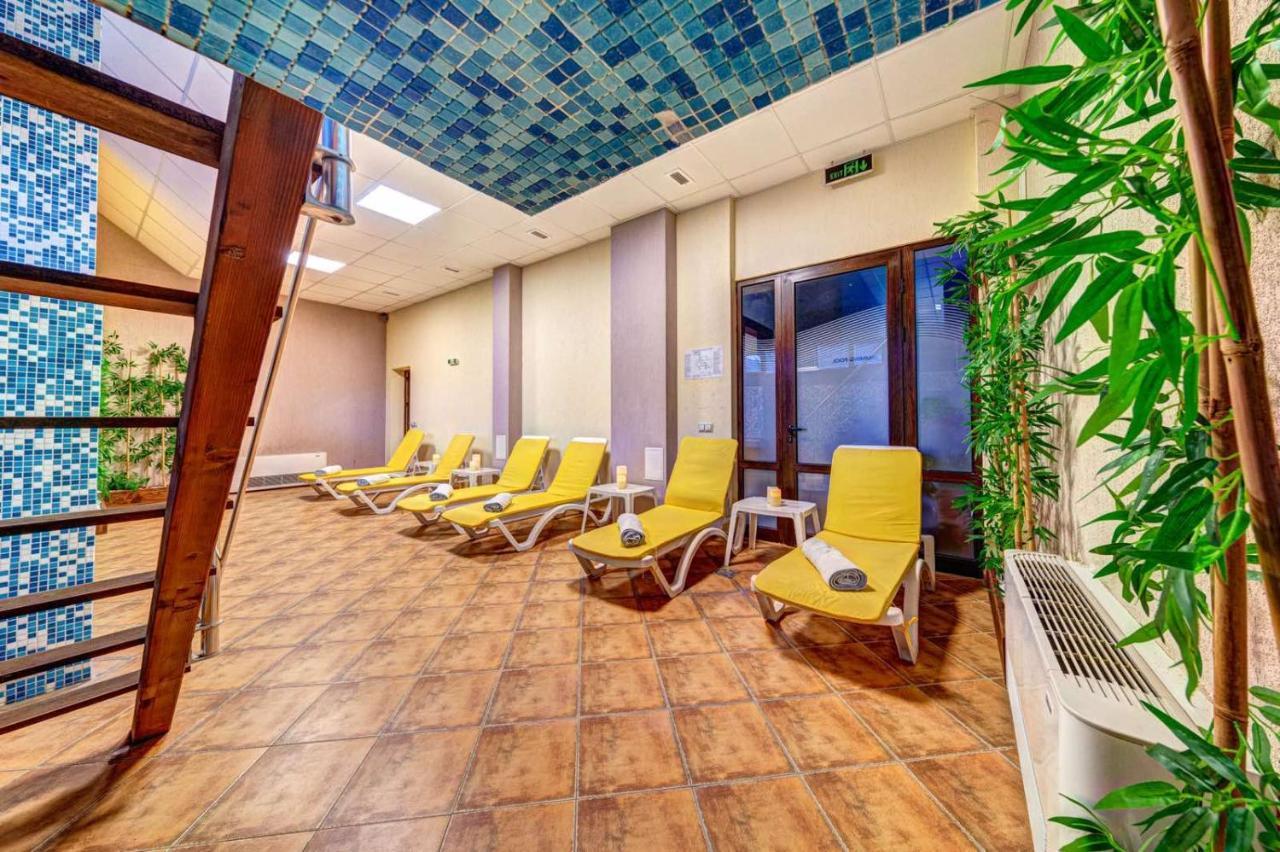 Skyday Penthouse Deluxe At Oak Residence Smolyan Exterior photo